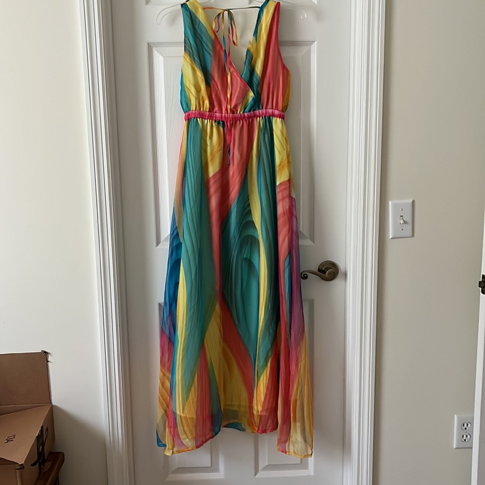 Dress - Picture 4 of 4